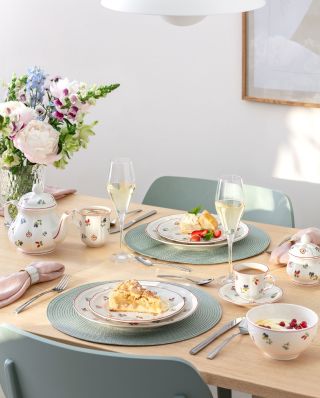 🌸 Objavte kolekciu Petite Fleur od Villeroy & Boch - vycibrenú klasiku s jemnými kvetinovými motívmi. Každý kus navodzuje...