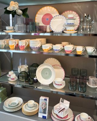 Fleur od @villeroyboch prináša na stôl radosť v každom detaile. Kombinujte jej štyri jedinečné farby a vytvorte si vlastný...